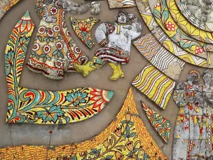 На территории Володарского округа располагается несколько видов мозаик и росписей, которые входят в перечень 179 объектов Нижегородской области монументально-декоративного искусства