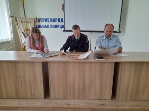 В Володарском районе завершился отборочный этап конкурса детского рисунка «Мои родители работают в полиции»