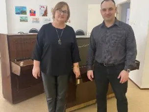 МБУ ДО "ДМШ №17 им. Александра Цфасмана г.Нижний Новогород был передал 6 пианино в Володарский муниципальный округ в музыкальные школы г.Володарска , п.Новосмолинский , п.Ильиногорск, п.Смолино для замены существующих инструментов