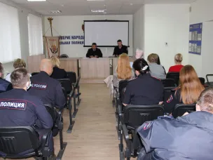 В Володарской полиции состоялся развод личного состава по проведению мероприятий к акции «Засветись»