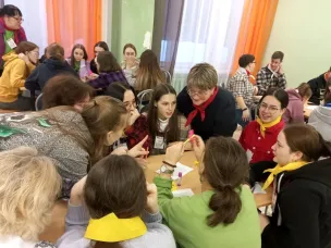 Профильная смена "Лидер" открылась в лагере "Энергетик" Володарского муниципального района